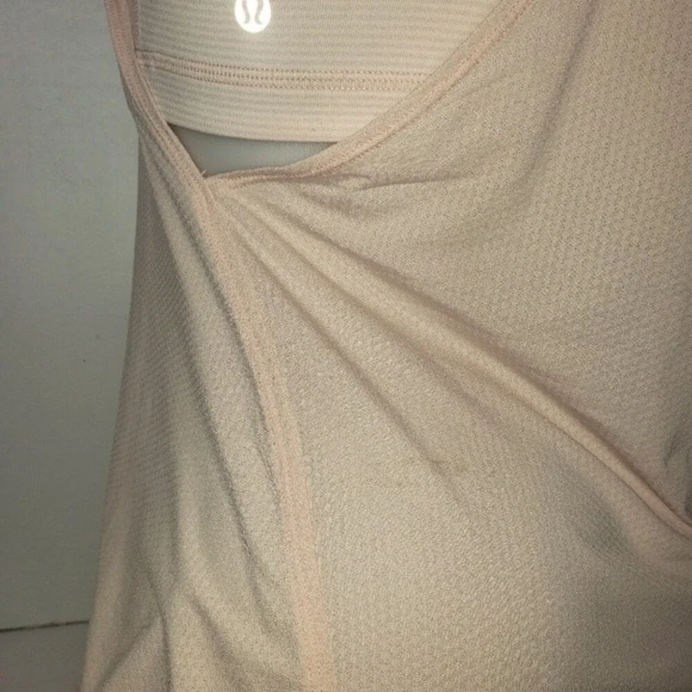 Lululemon No Limits Tank Top Built in Bra Light Peachy Pink Size 6